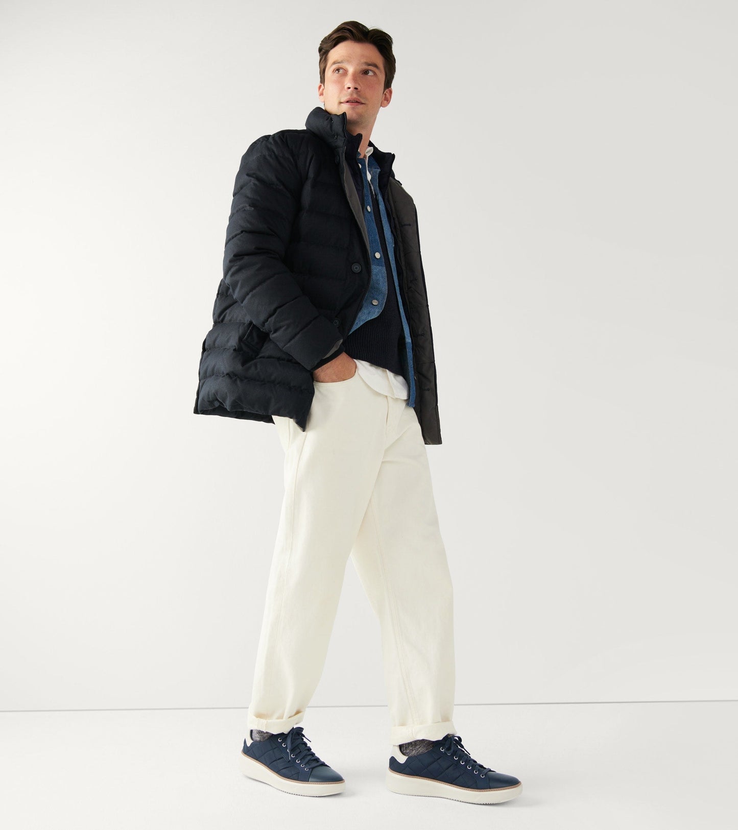 C38713:NAVY BLAZER/IVORY
